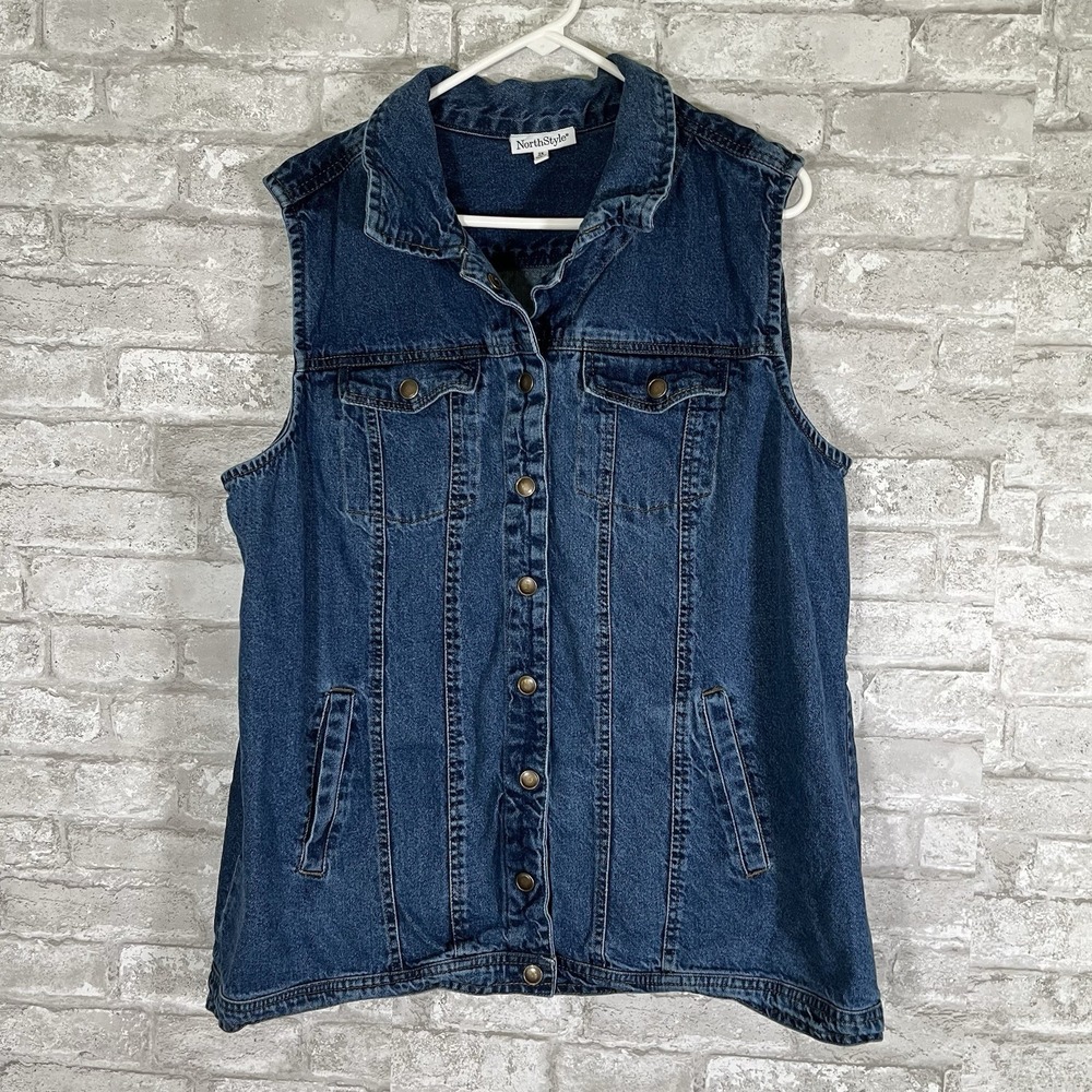 North Style Denim Vest Jacket Womens Size 2X Blue Snap Front Sleeveless Casual